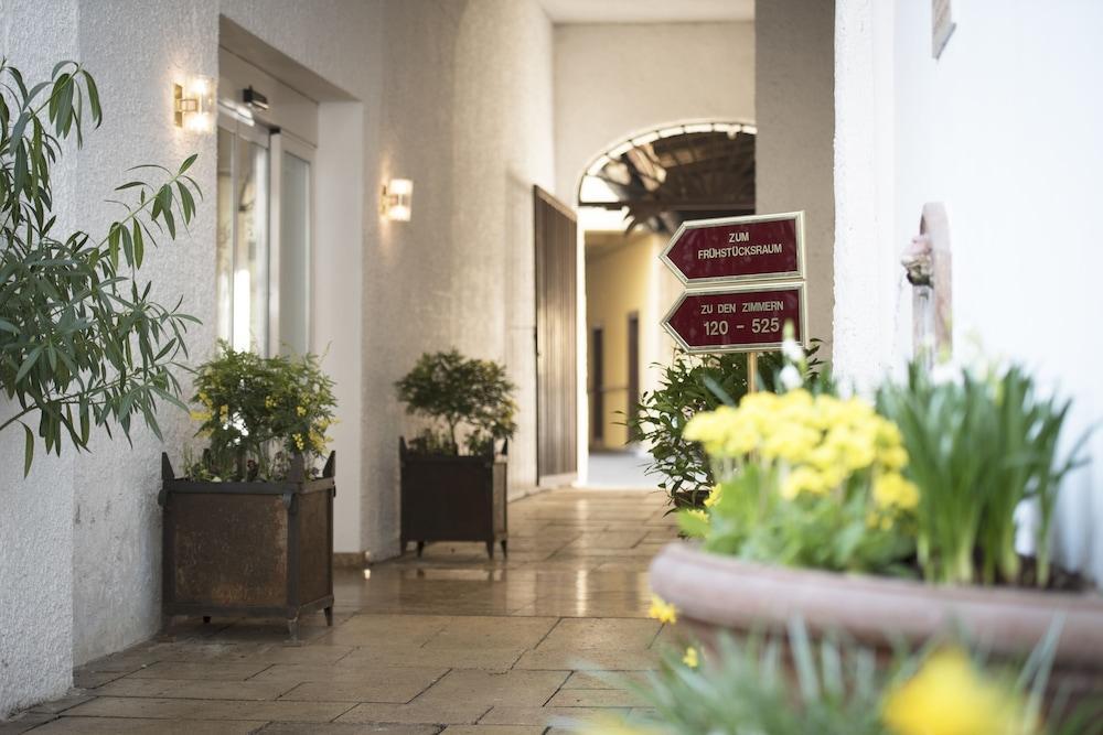 Schlicker Hotel 3*